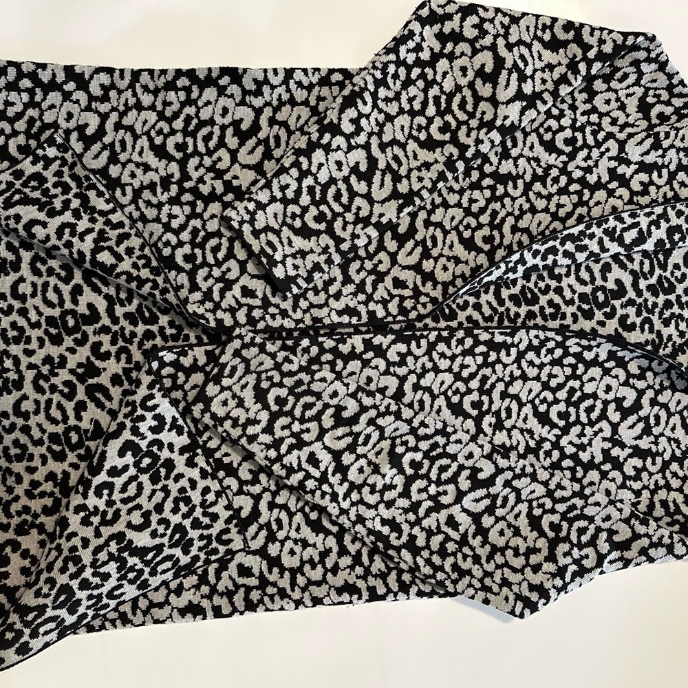 Leopard Print Open Cardigan - Picture 6 of 9